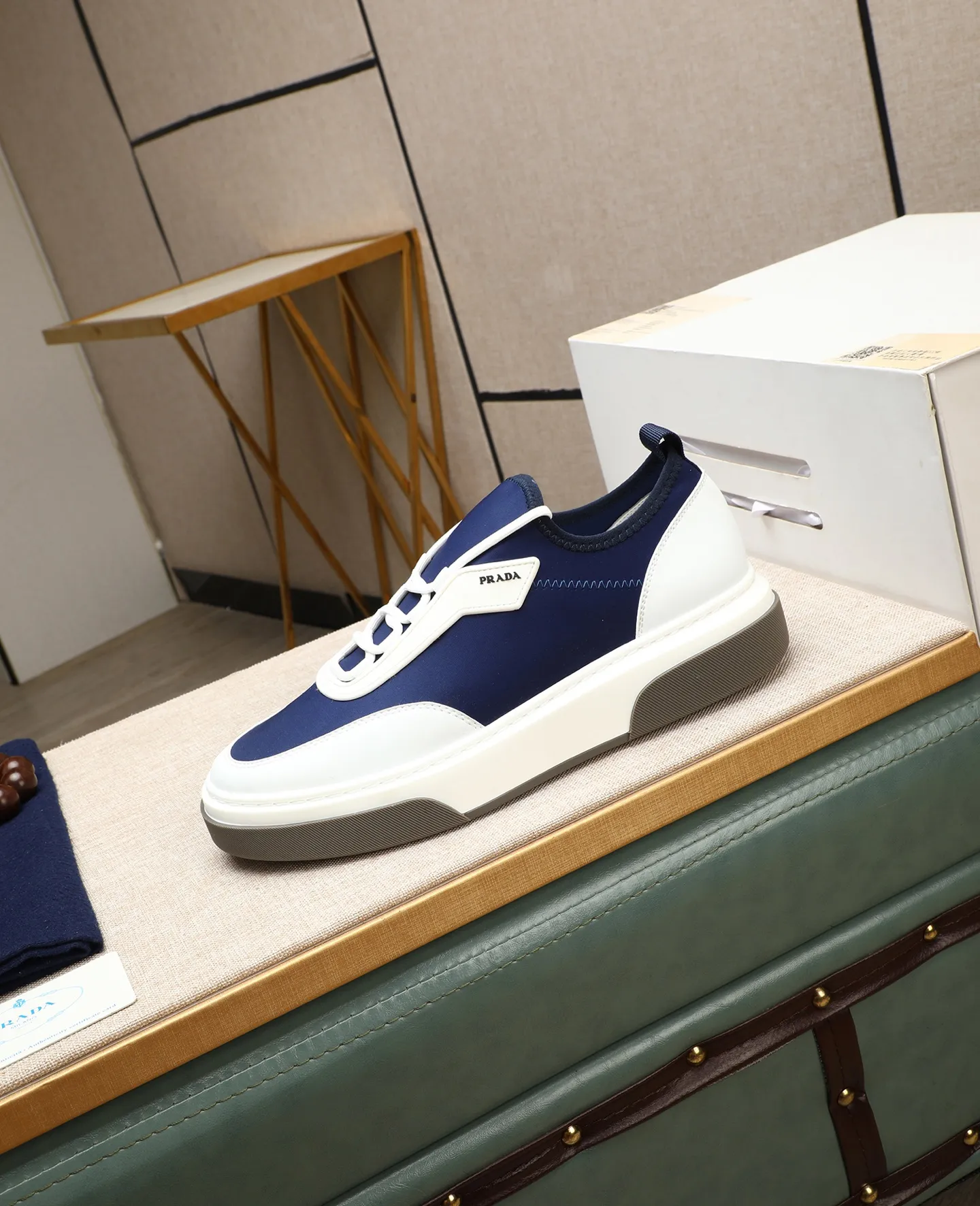 Men's shoes 💰580 [PRADA] Prada - High-end quality original order - Upper: 🔝 silk calfskin, brand canvas cloth, brand metal fasteners - Lining: mesh, foot pads; top-grade cowhide - Outsole: ultra-light TPU foam; molded outsole - Ultra-high quality control·Fine workmanship: highlighted (high-end·luxury·grade) -Size: 38-44 (45 can be customized) Wang